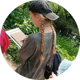 Занятия арт-клуба на природе